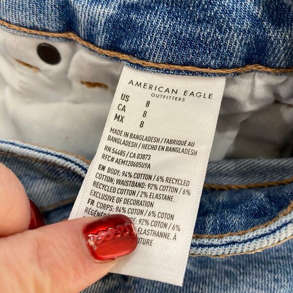 American Eagle Distressed Mom Denim Shorts Sz 8 - Picture 9 of 9